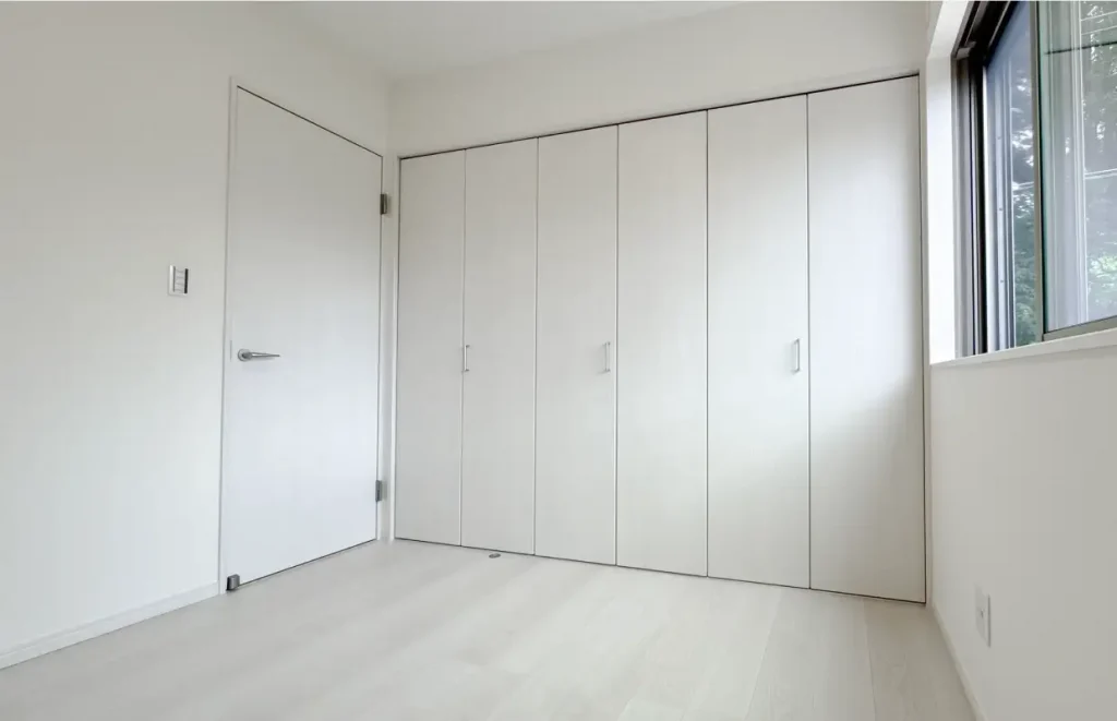 洋室の大型収納！